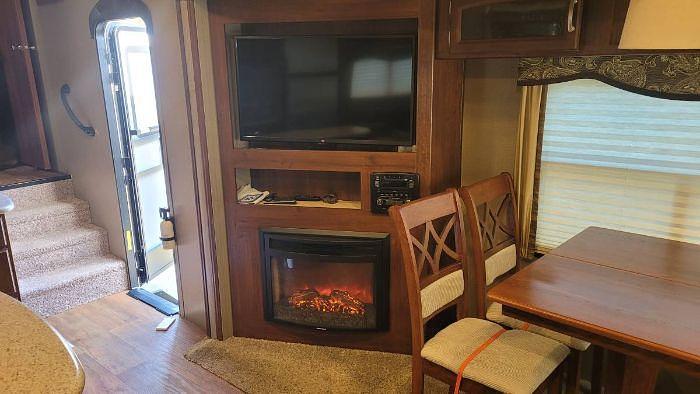 Used 2015 Keystone Outback Superlite 286FRL