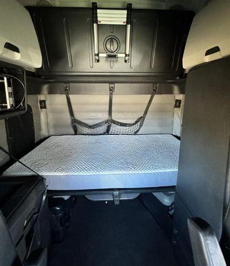 Used 2020 Freightliner CASCADIA 126