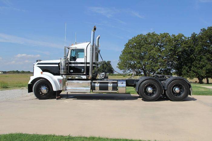 Used 2022 KENWORTH W900L
