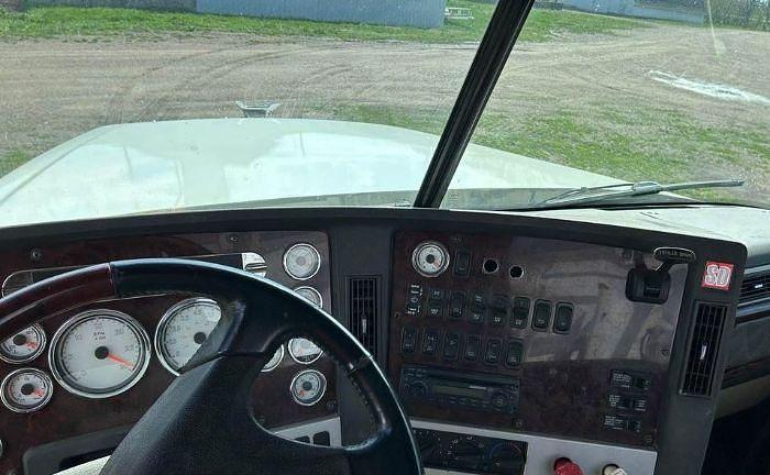 Used 2013 Freightliner CORONADO 122