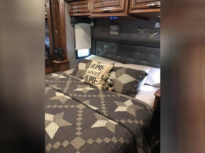 Used 2018 Forest River Berkshire 34QS