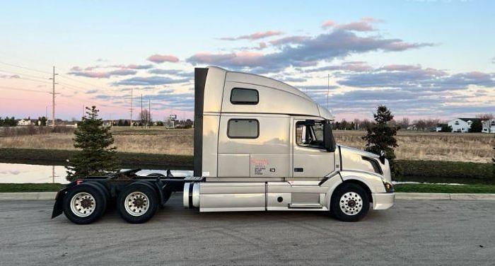 Used 2018 Volvo VNL