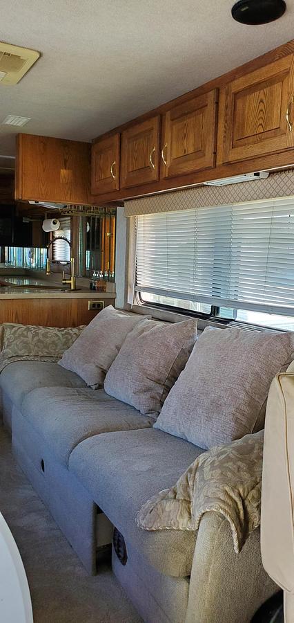 Used 1996 Country Coach Motorhome