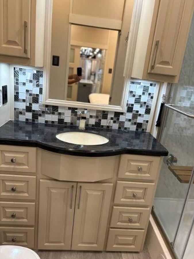 Used 2023 Luxe Elite 44FL Fifth Wheel