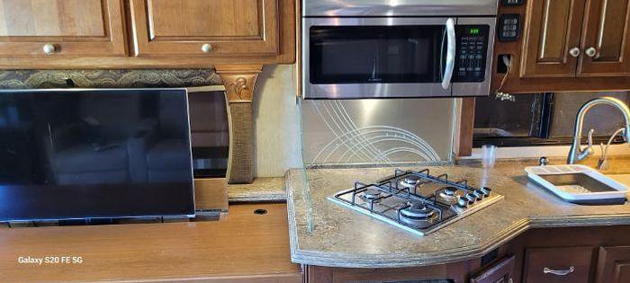 Used 2008 Holiday Rambler Navigator Bismark IV