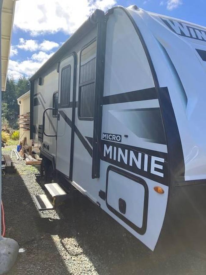Used 2023 Winnebago Micro Minnie 2108DS Travel Trailer