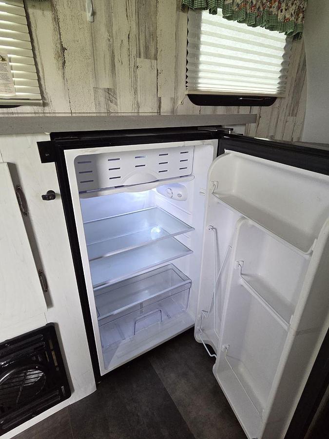 Used 2023 Rove Lite 14FB Travel Trailer