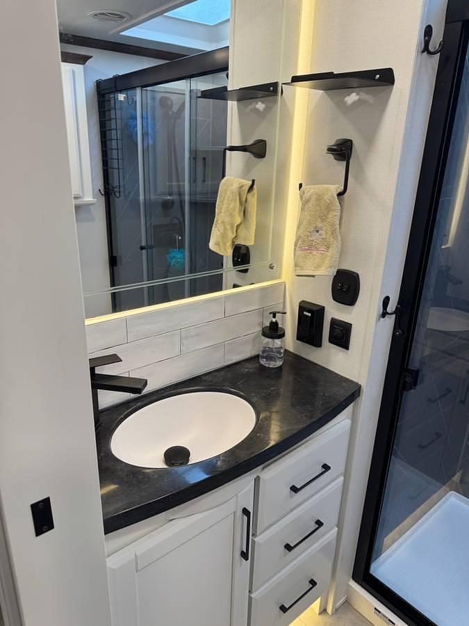 Used 2024 Forest River Riverstone Legacy 42FSKG