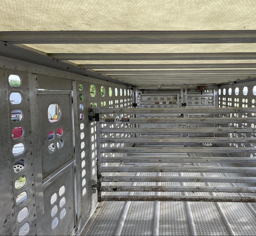 Used 2019 Wilson PSDCL-402 Livestock Trailer