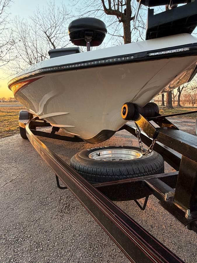 Used 1994 Champion Elite 191