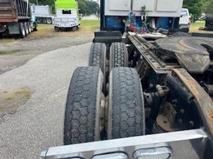 Used 2013 KENWORTH T660