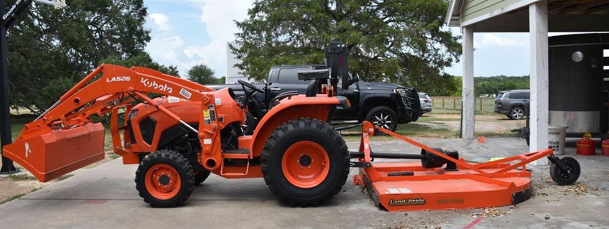 Used 2024 Kubota L3302HST
