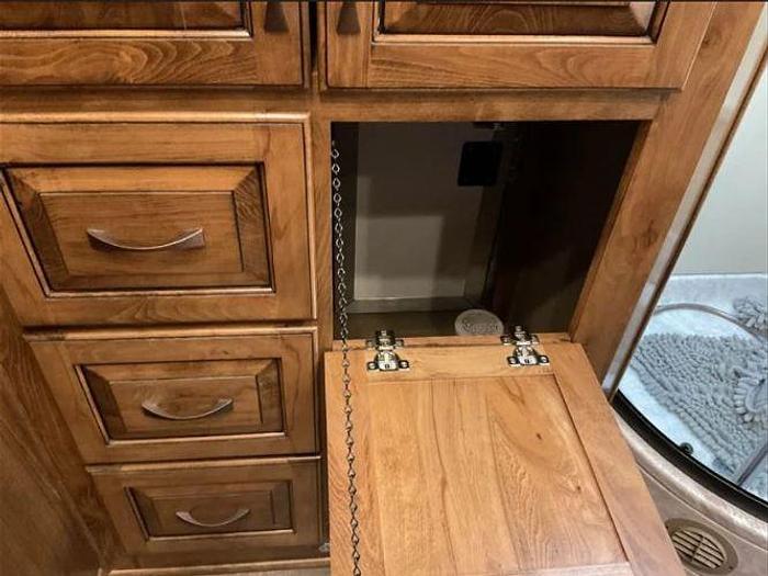 Used 2021 Twister 3 Horse Trailer with Living Quarters