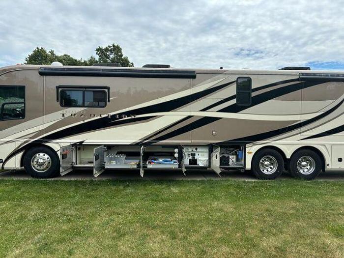 Used 2010 American Coach American Traditions 45Y