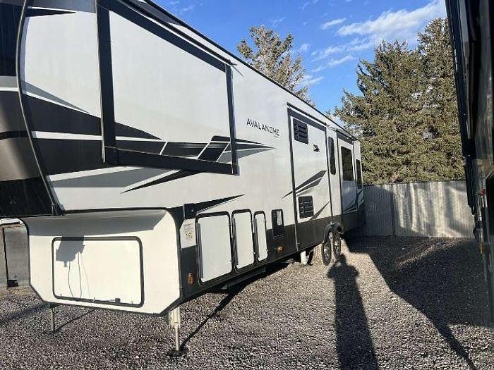 Used 2021 Keystone Avalanche 37EGK