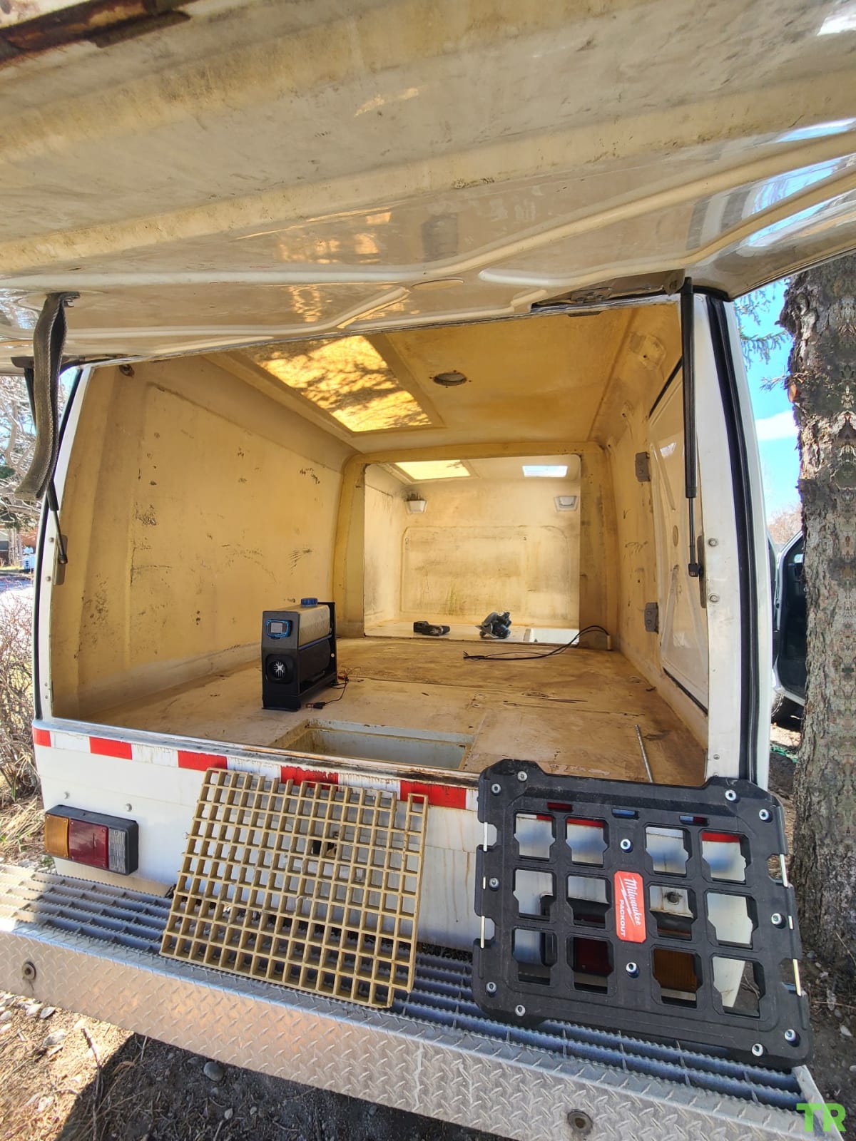 Used 2003 Isuzu NPR