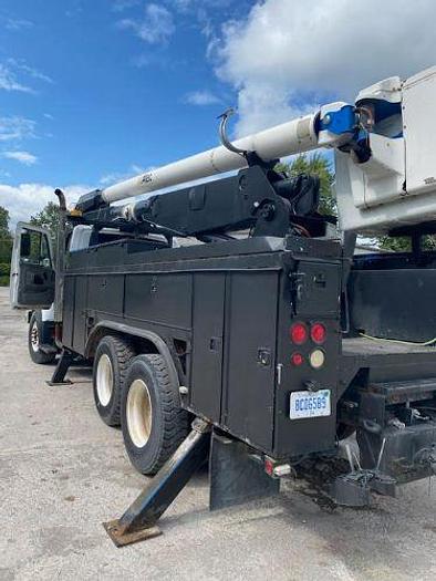 Used 2006 INTERNATIONAL 7400 Boom Truck