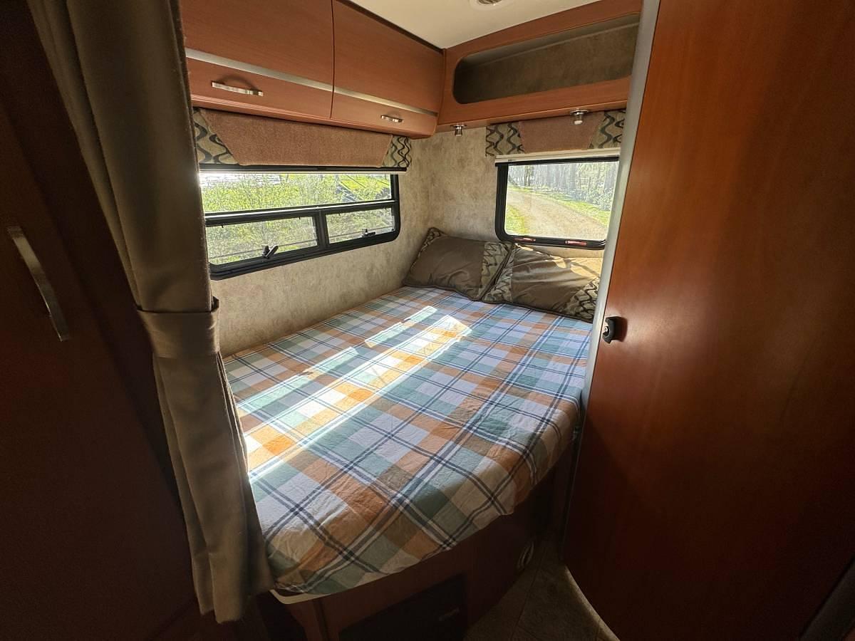 Used 2011 Winnebago View 24J