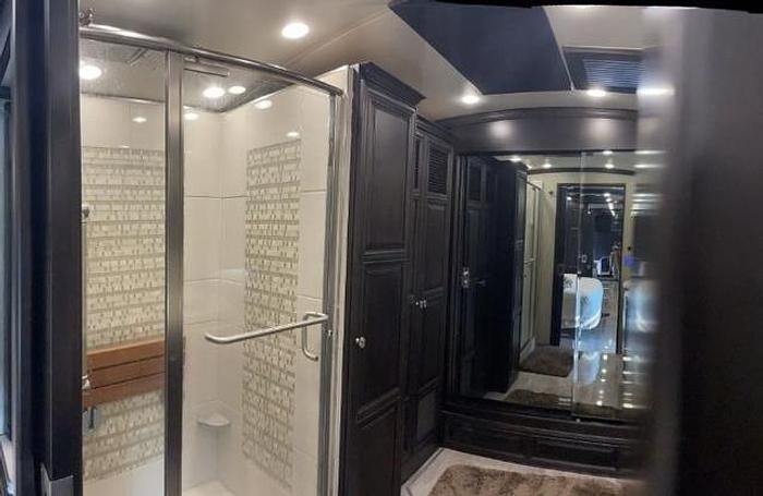 Used 2017 Newmar Essex 4553