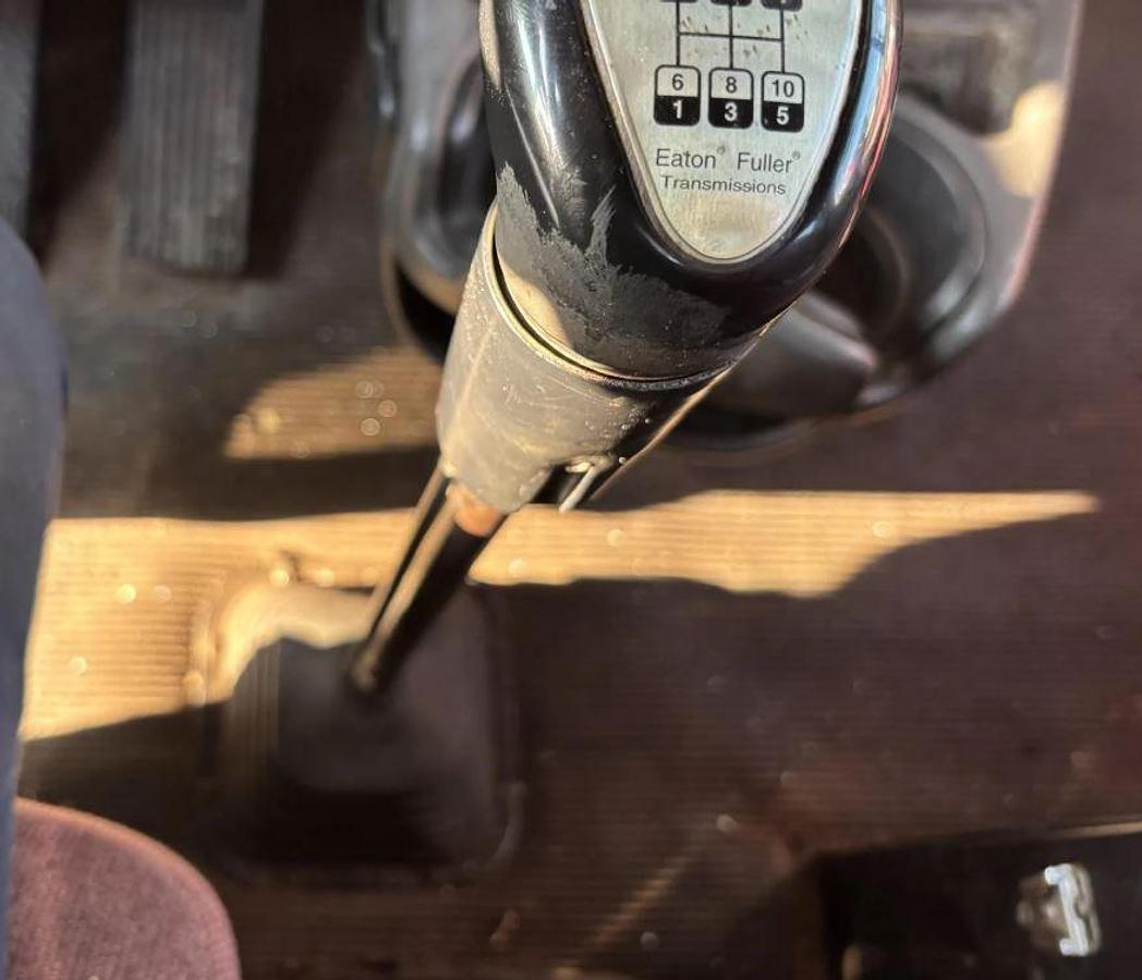 Used 2006 Kenworth T800 Wide Nose Day Cab Semi Truck