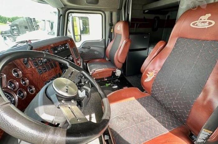 Used 2016 Mack Pinnacle CXU613