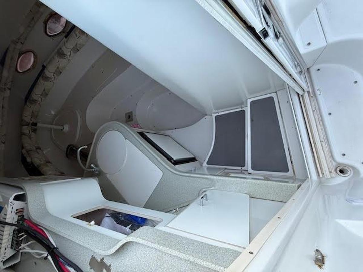 Used 1997 Chris Craft 26 Crowne