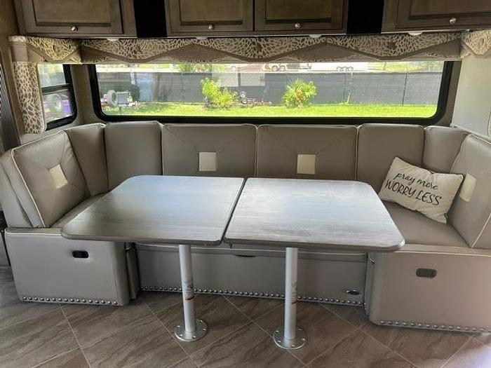 Used 2018 Winnebago Sightseer
