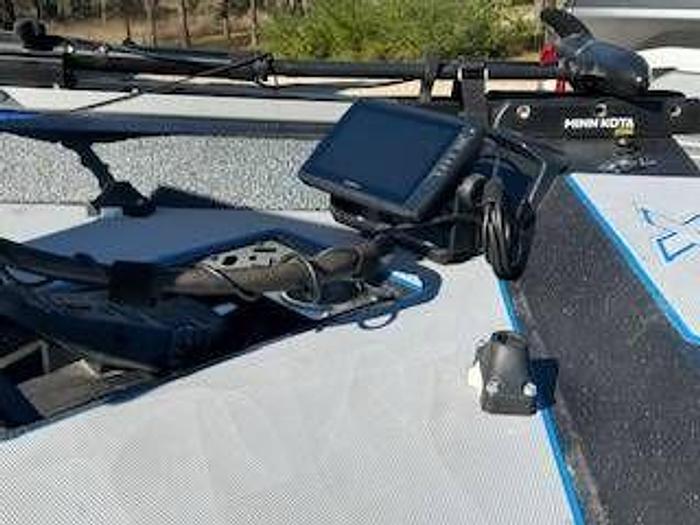 Used 2022 Xpress H17