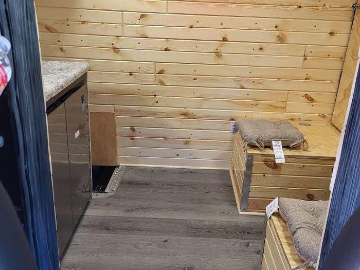 Used 2022 Peterbilt 389 Toterhome