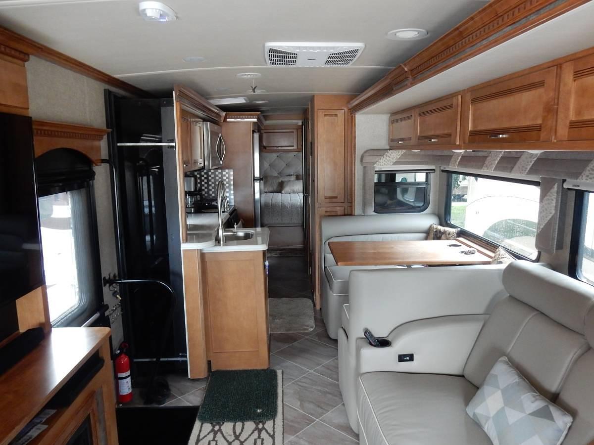 Used 2018 Winnebago Forza 34T