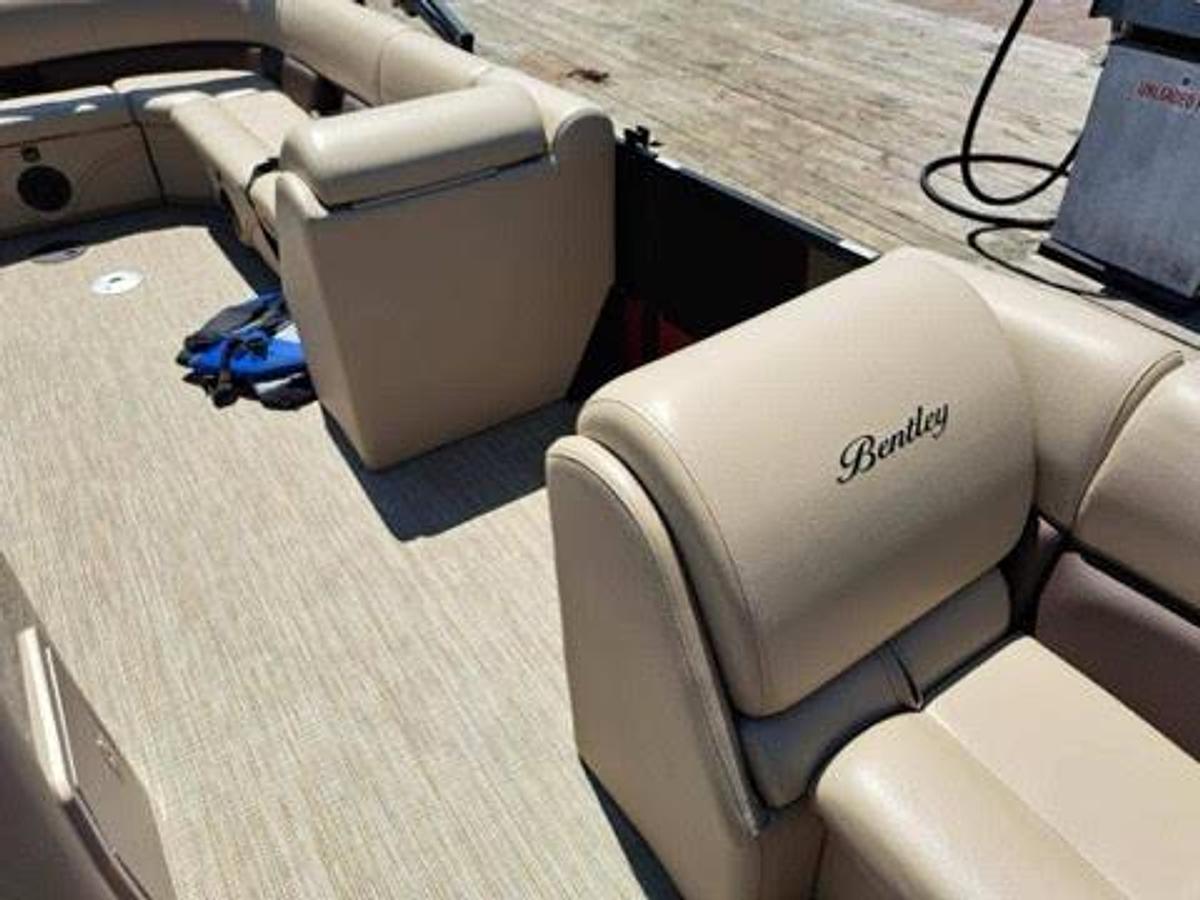 Used 2023 Bentley 24' Pontoon