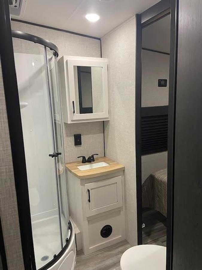 Used 2024 Starcraft 25TH Autumn Ridge Toy Hauler