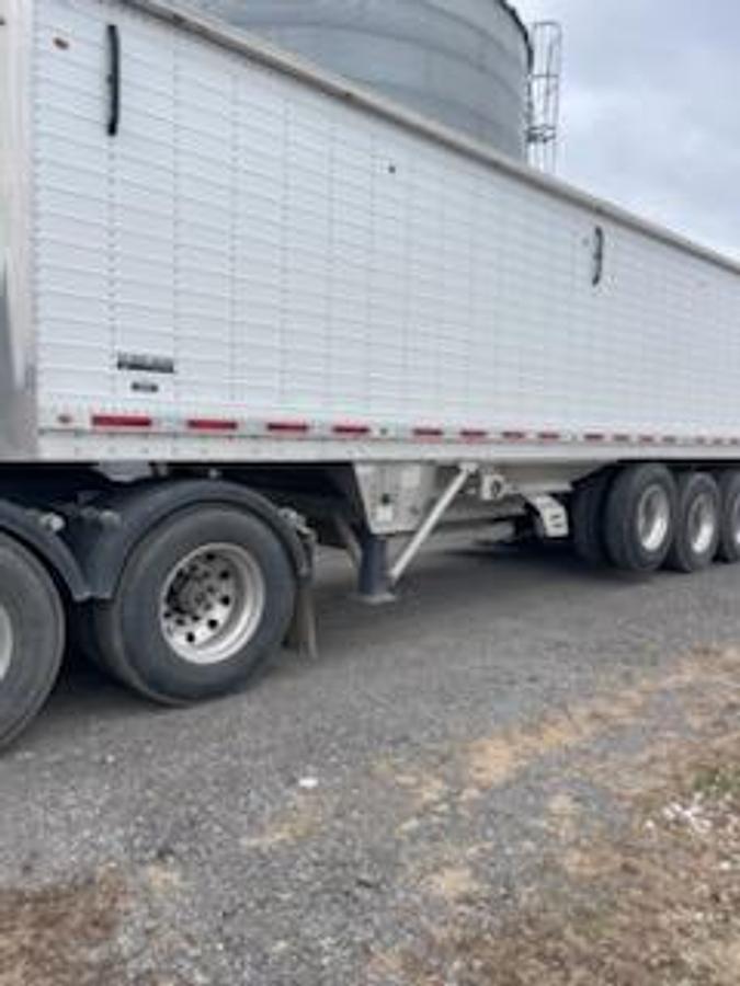 Used 2024 Wilson Super Hopper Trailer