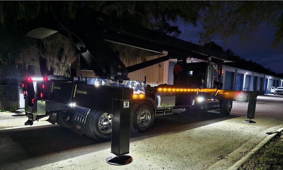 Used 2003 Peterbilt 357 Crane