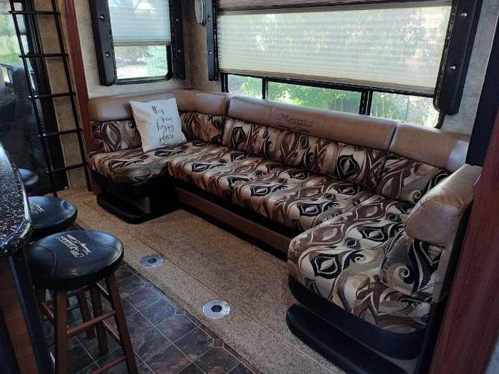 Used 2009 Keystone Fuzion 393