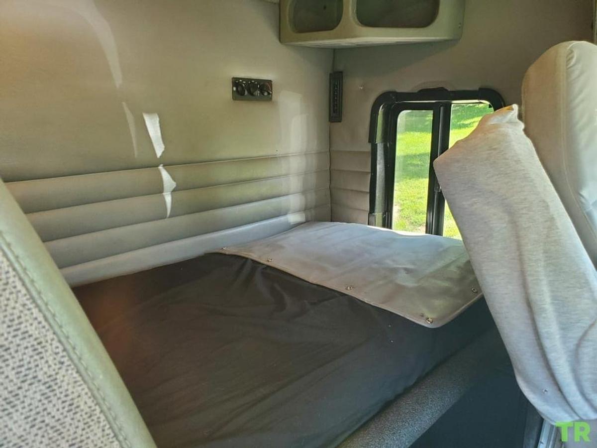 Used 2013 Chevy Express 4500 2wd 6.6L LGH Duramax Diesel Transporter