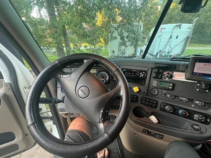 Used 2015 Freightliner FSGG6144 Sleeper Semi Truck Tractor FedEx Compliant FCAM Omnitrac