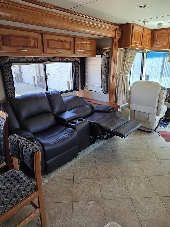 Used 2009 Holiday Rambler Scepter 42PDQ Class A Motorhome