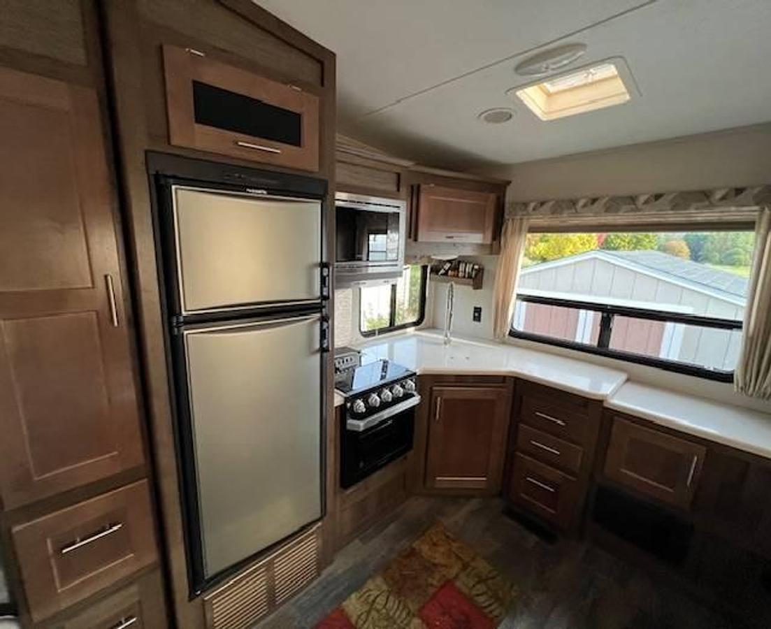 Used 2020 Forest River Wildcat Maxx 262RGX Fifth Wheel