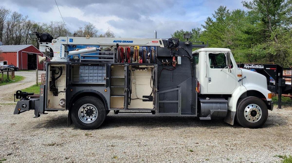 Used 1999 International 8100 with 2011 Auto Crane 10006H