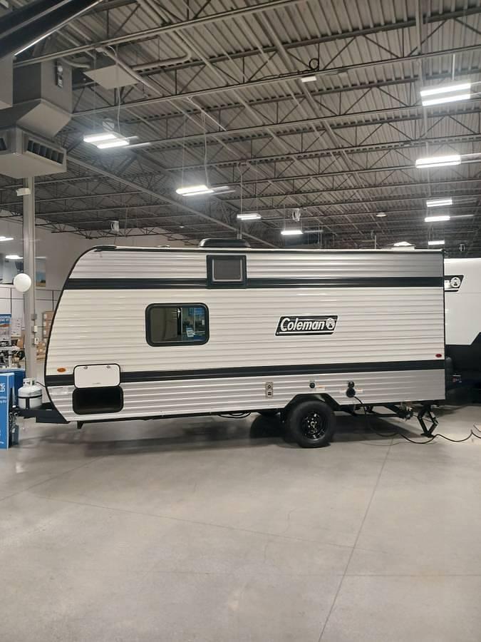 Used 2025 Coleman Lantern 17R