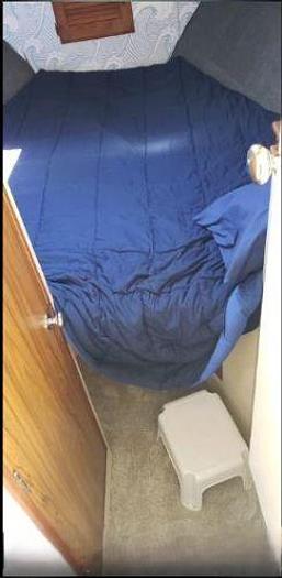 Used 1977 Tollycraft Tri-Cabin Liveaboard