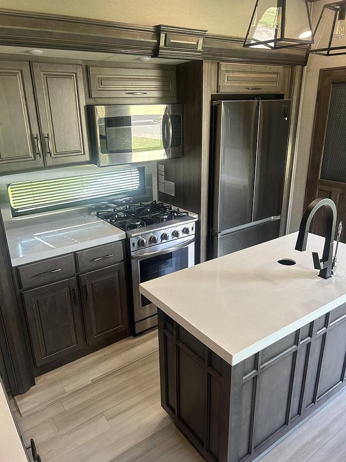 Used 2022 Grand Design Solitude 375RES-R Fifth Wheel