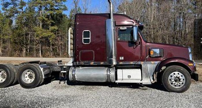 Used 2015 Freightliner CORONADO 122