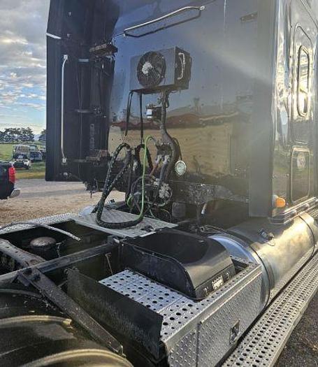 Used 2017 Freightliner Coronado 132