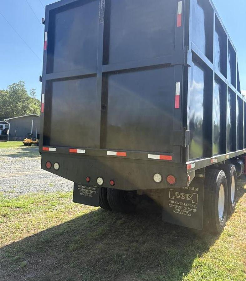 Used 2009 Mack Granite GU813 Grapple Truck