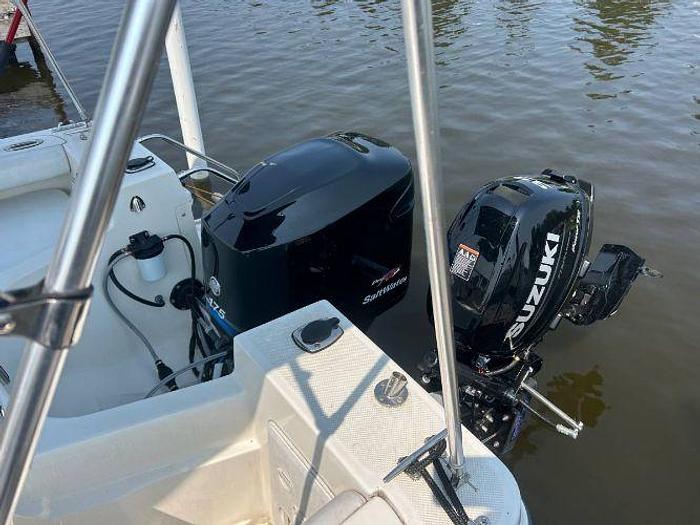 Used 2005 Trophy 2002 Walkaround