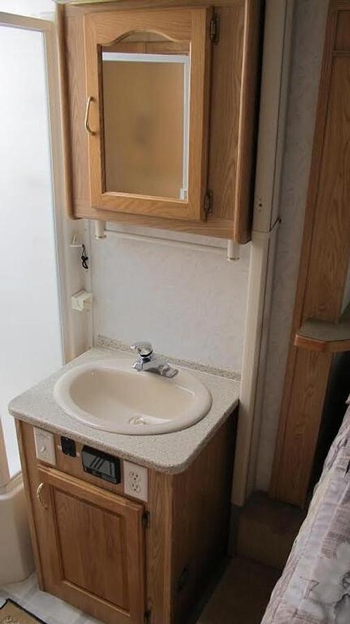 Used 2002 Citation Supreme Fifth Wheel