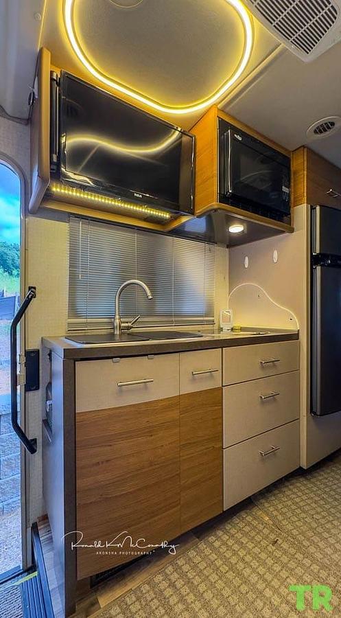 Used 2018 Winnebago Navion 24V Mercedes Diesel Class C Motorhome – 45,353 Miles – 510W Solar – Lithium Batteries – Upgraded Electronics