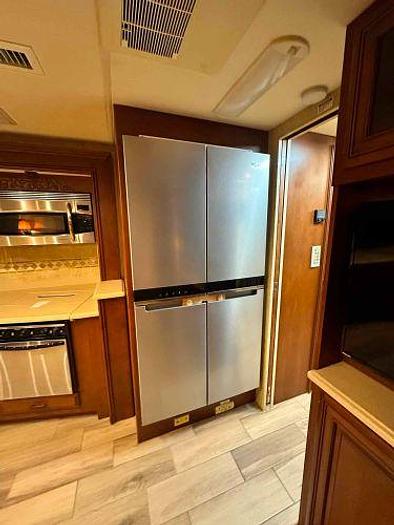 Used 2008 Travel Supreme Insignia 42DL24